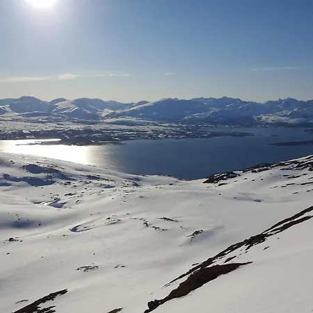 Apartment Cozy Close To The And The Mountains Tromso