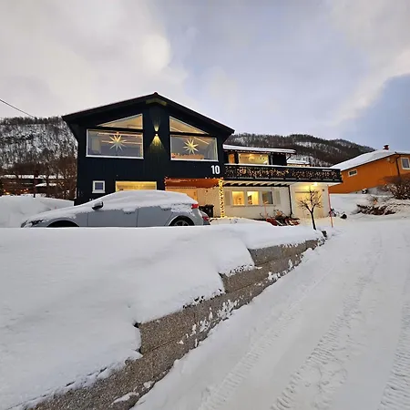 Cozy Close To The And The Mountains *