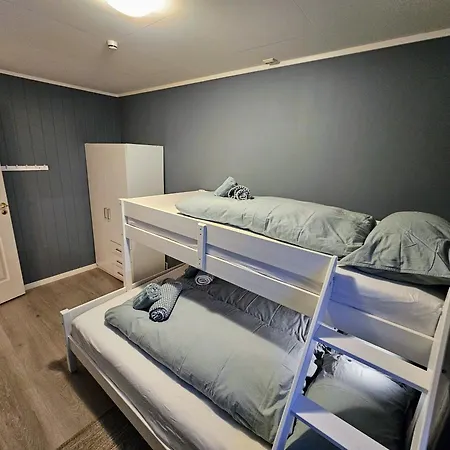 Cozy Close To The And The Mountains Apartment *